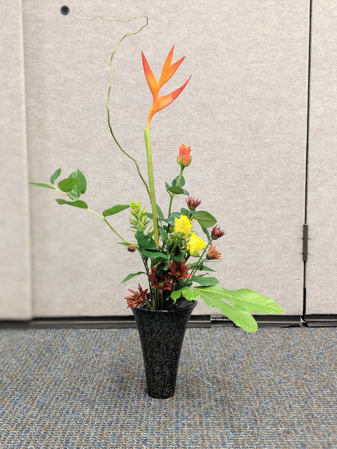 Moribana freestyle ikebana arrangement